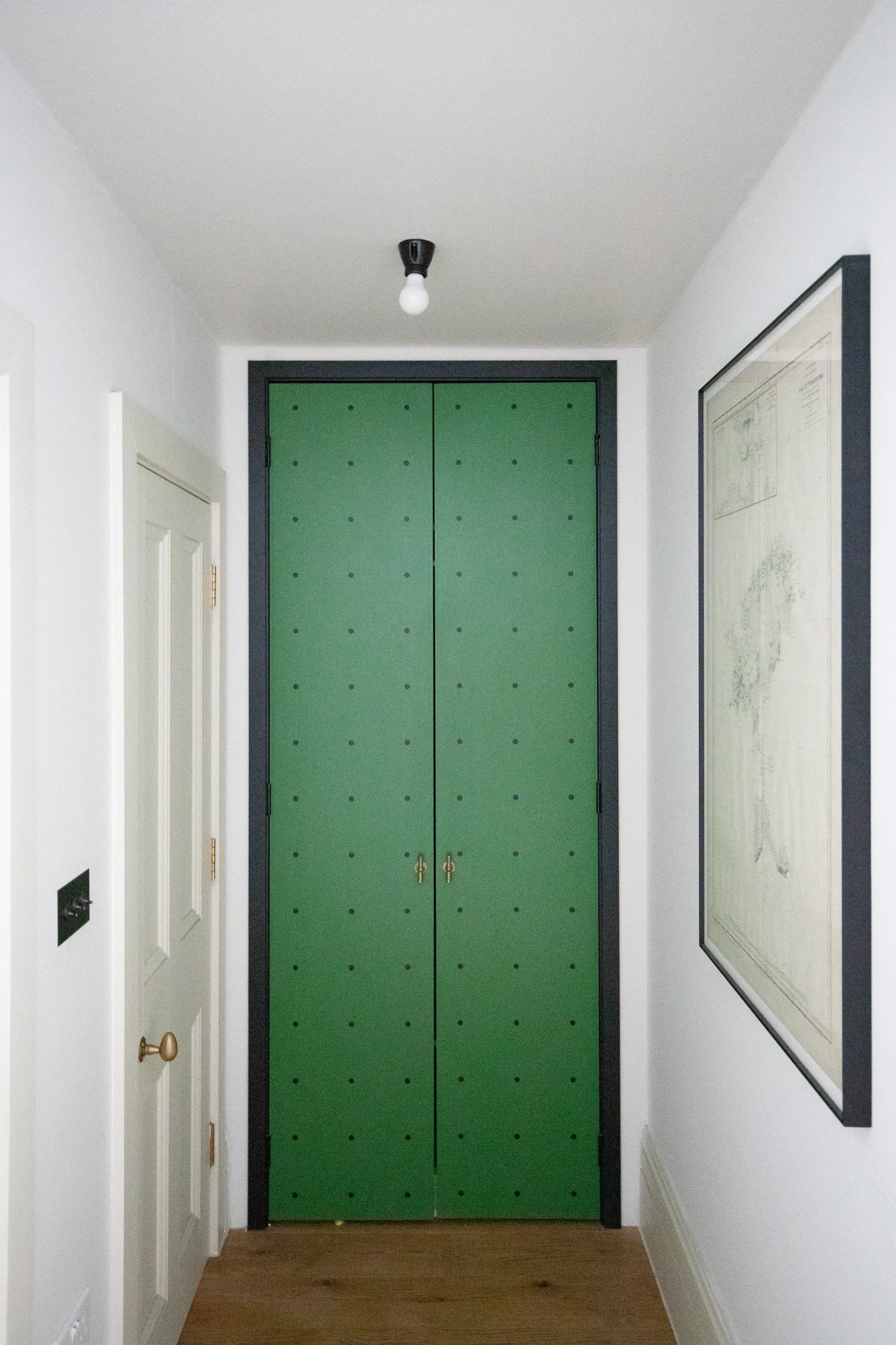 47StquintinAvenueHallway